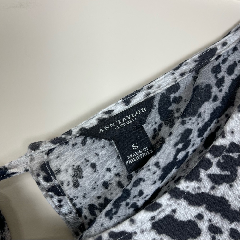 Ann Taylor animal print 3/4 sleeve top - Picture 4 of 4
